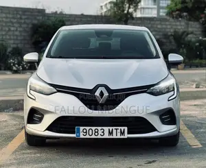 Photo - Renault Clio 2021 Gris