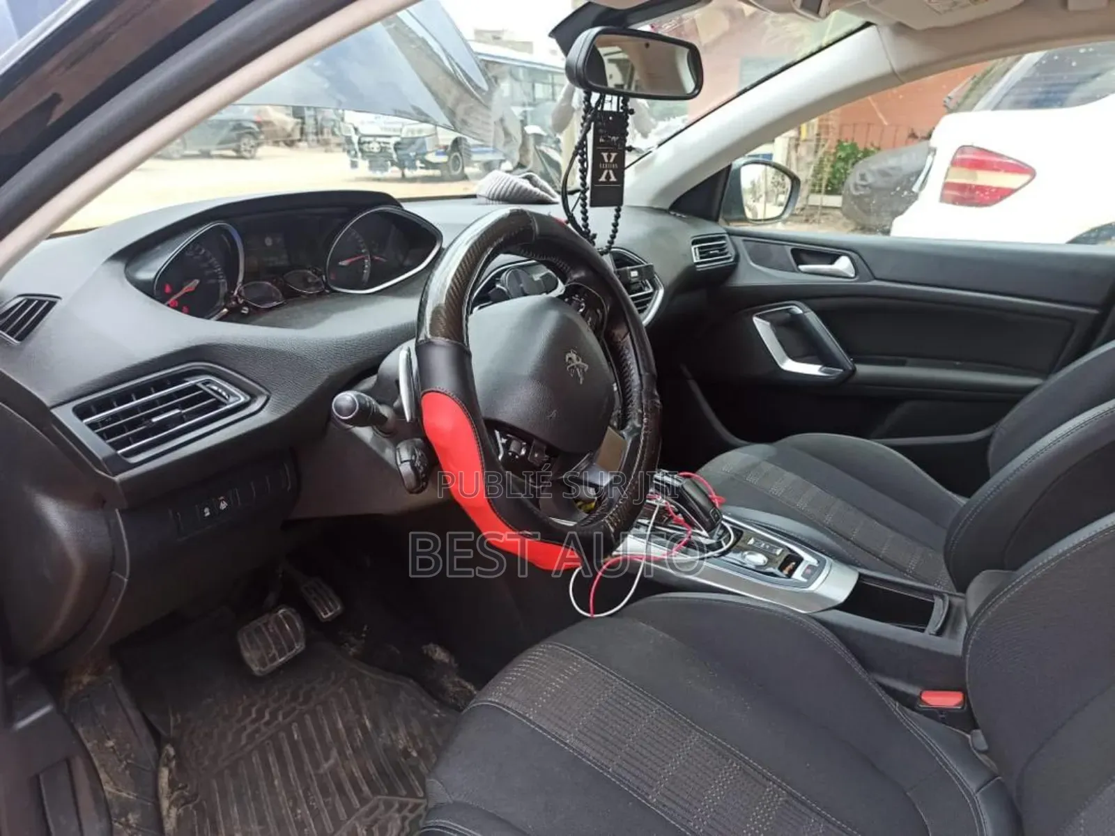 PEUGEOT 308 2019 Noir