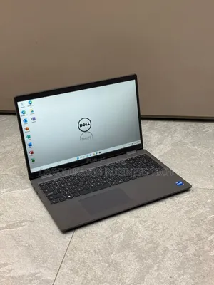 Photo - New Ordinateur Portable Dell Latitude 3540 16GB Intel Core I5 SSD 256GB