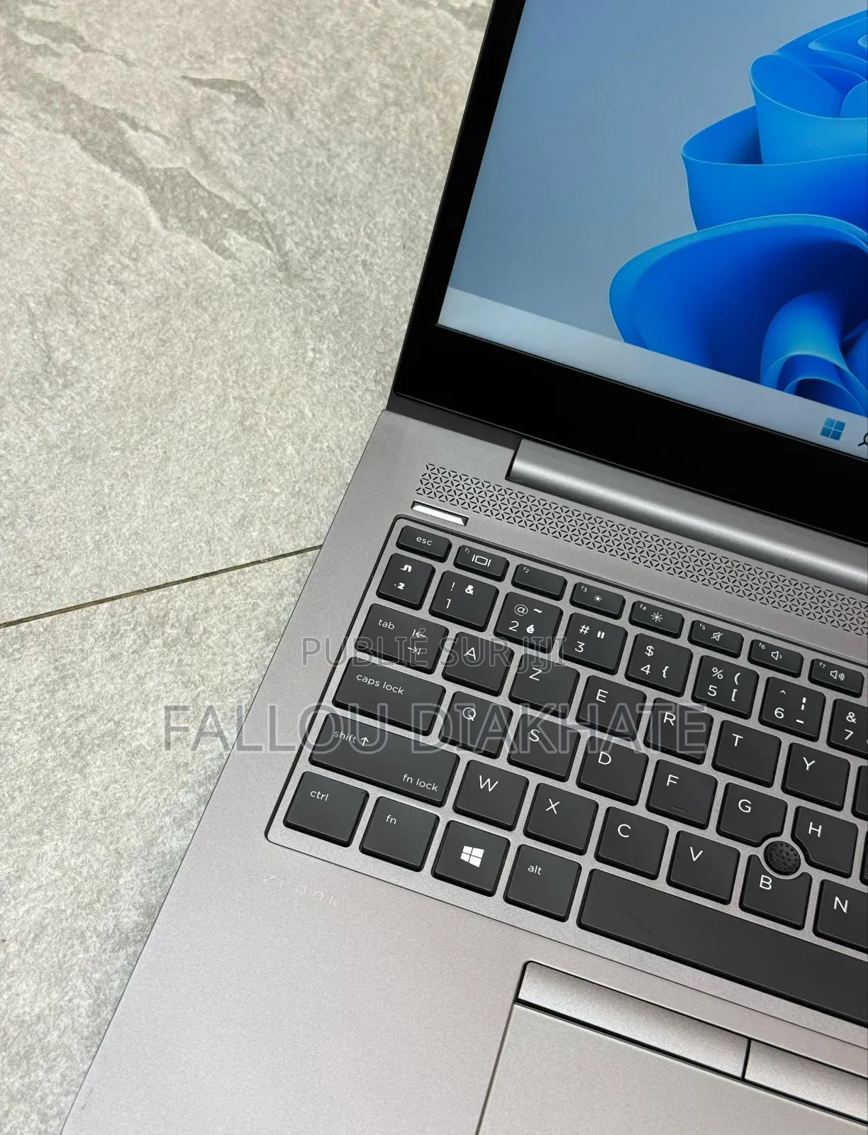 New Ordinateur Portable HP EliteBook 735 G6 16GB AMD Ryzen 5 SSD 256GB