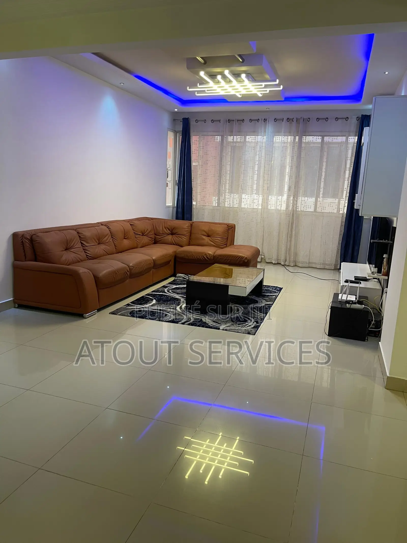 Furnished 3chbre Appartement dans Ngor à Louer