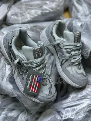 Disponible Original New Balance 1906d 40/41/42/43/44/45
