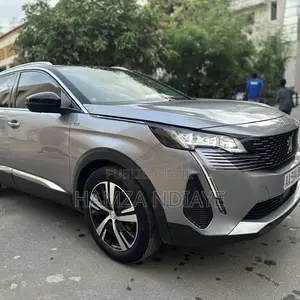 PEUGEOT 3008 2024 Gris