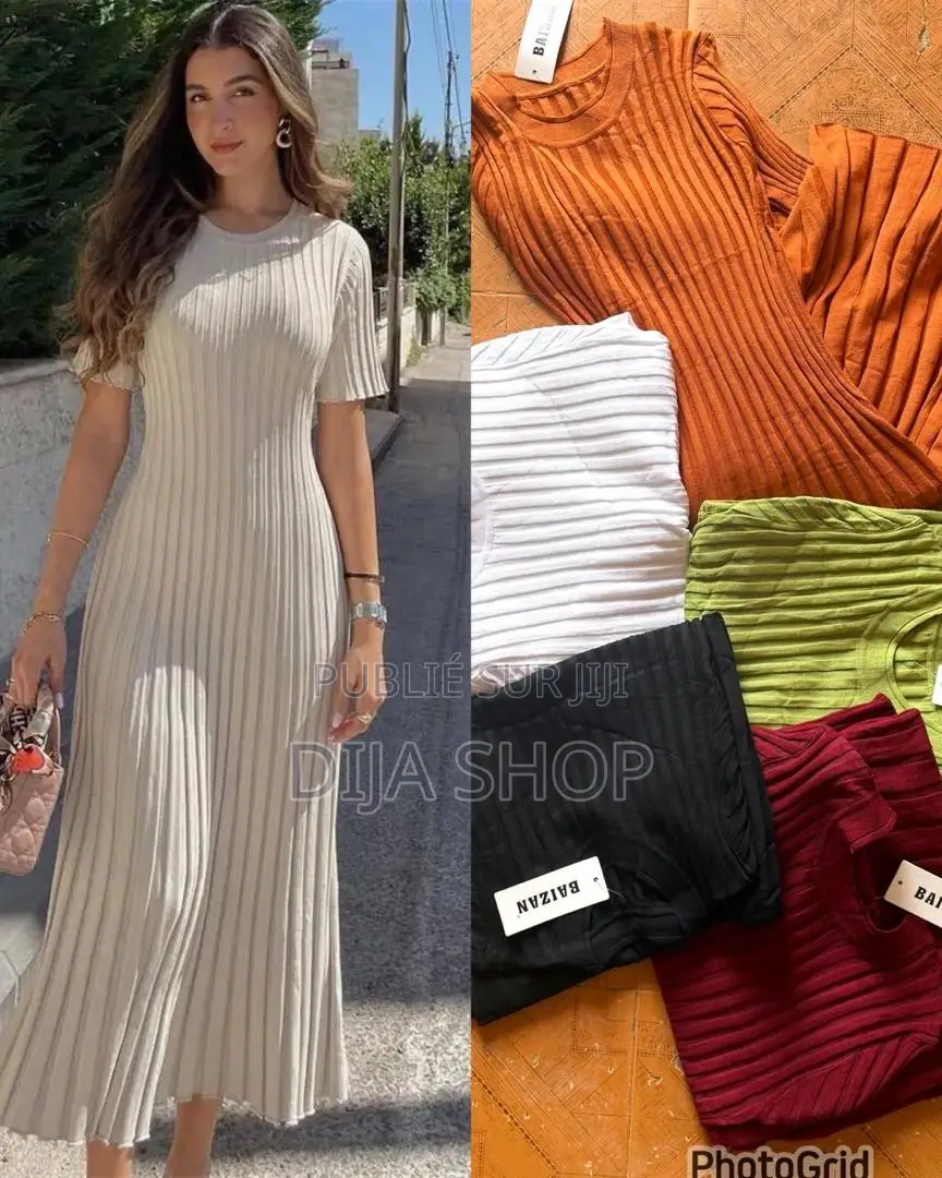 Robe. Disponible Taille Standard Qualité Original