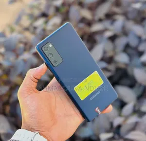 Photo - New Samsung Galaxy S20 FE 128 GB Noir