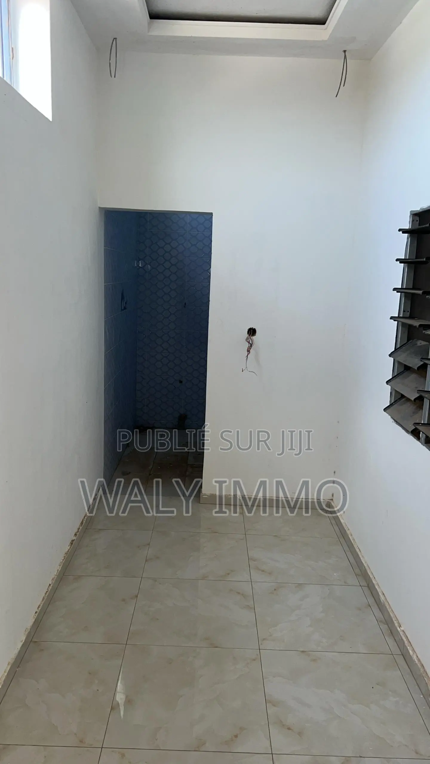 2chbre Appartement dans Appartement, Thiès Sud à Louer