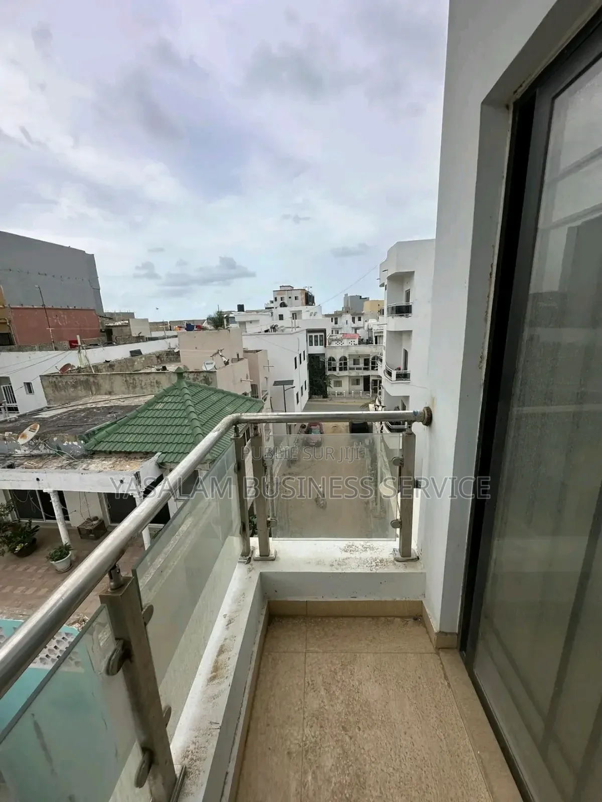 2chbre Appartement dans Yasalam Business, Yoff à Louer
