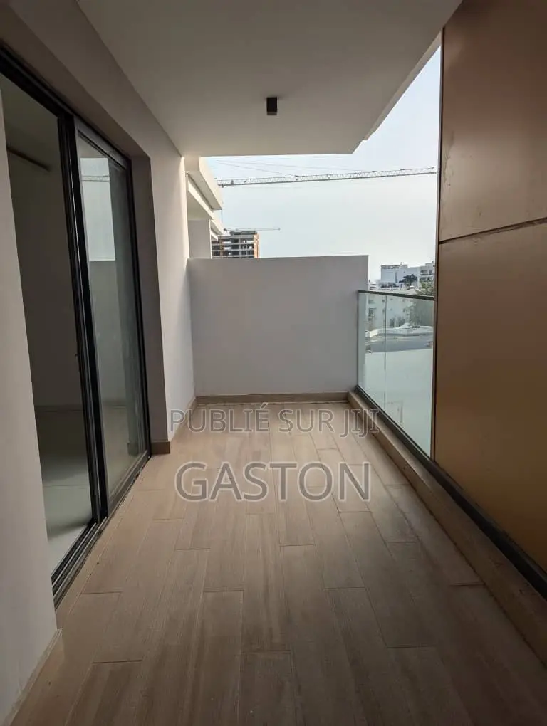 4chbre Villa dans Katos Immo, Almadies à Louer