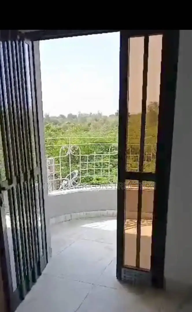 2chbre Appartement dans Petit Mbao, Thiaroye à Louer