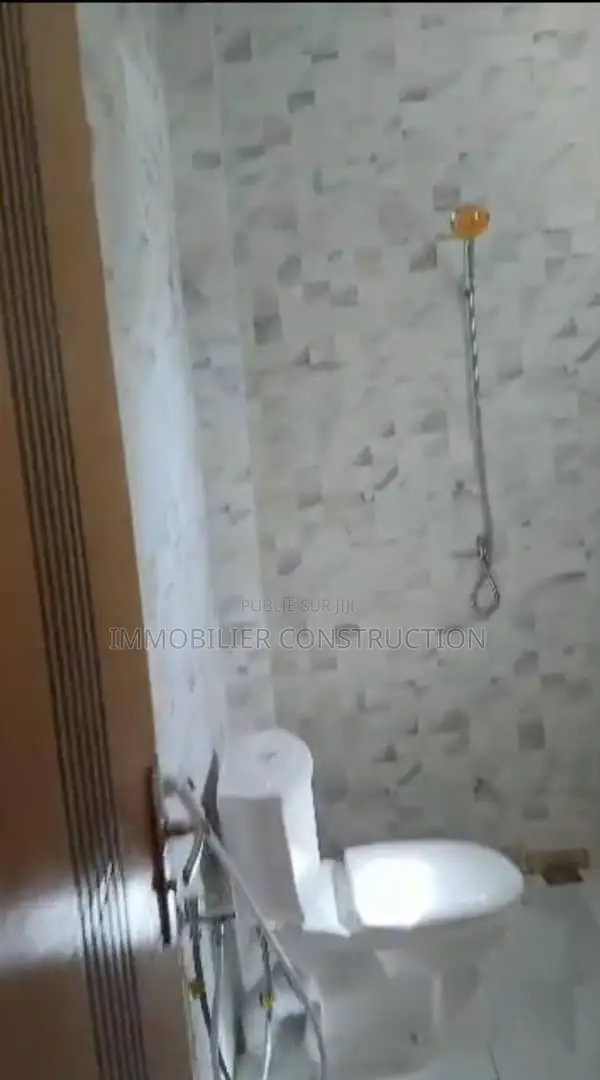 2chbre Appartement dans Petit Mbao, Thiaroye à Louer