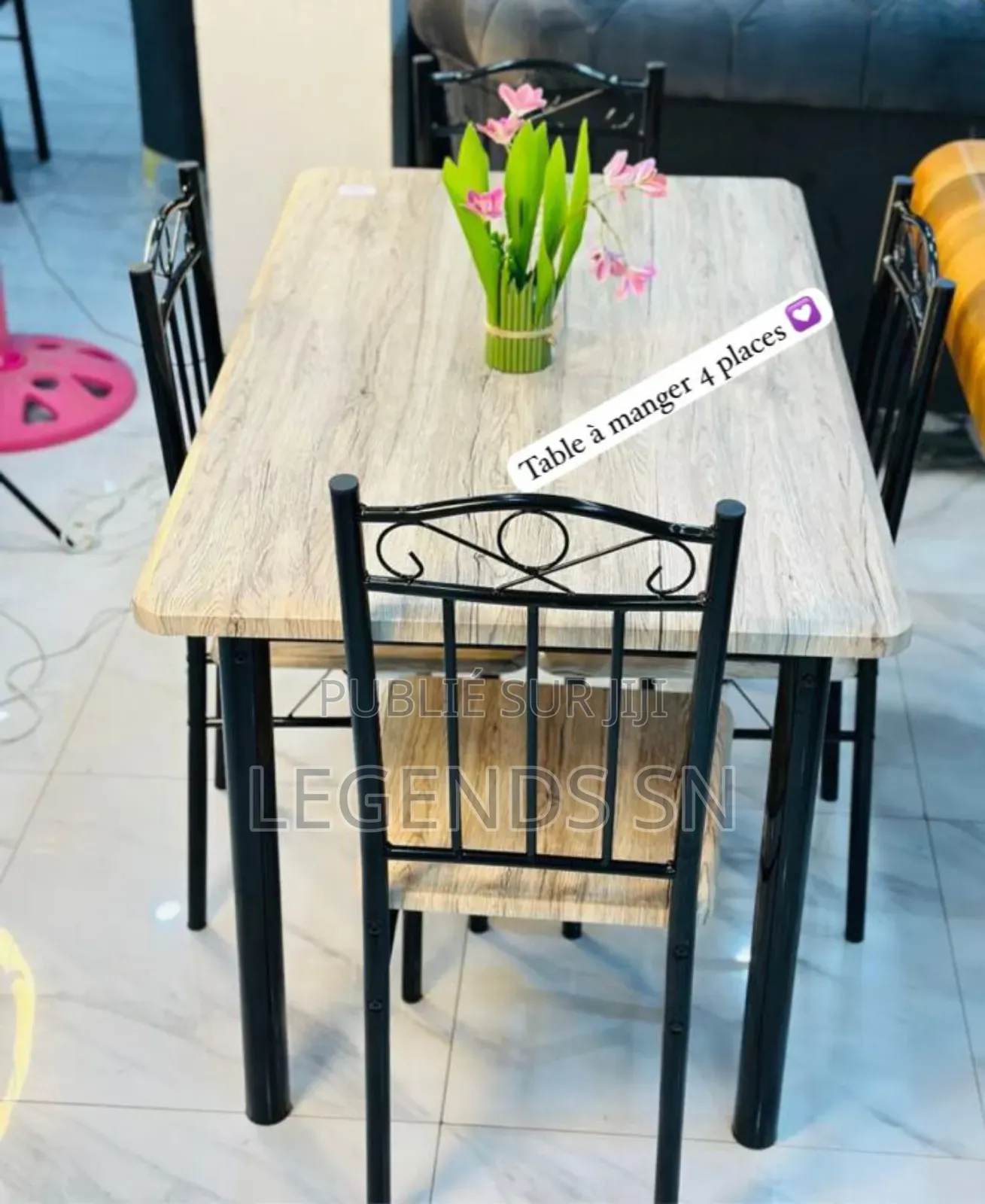 Table À Manger 4 PCS