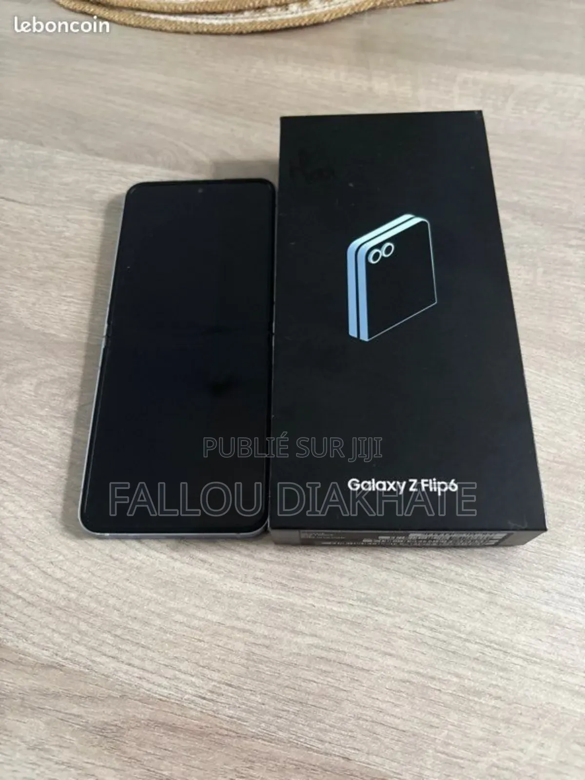 New Samsung Galaxy Z Flip6 256 GB Blue