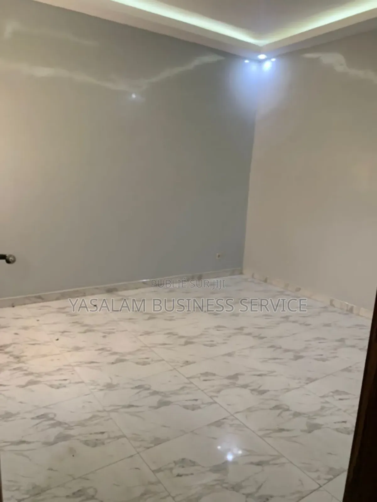 1chbre Studio dans Yasalam Business, Mermoz Sacré-Cœur à Louer