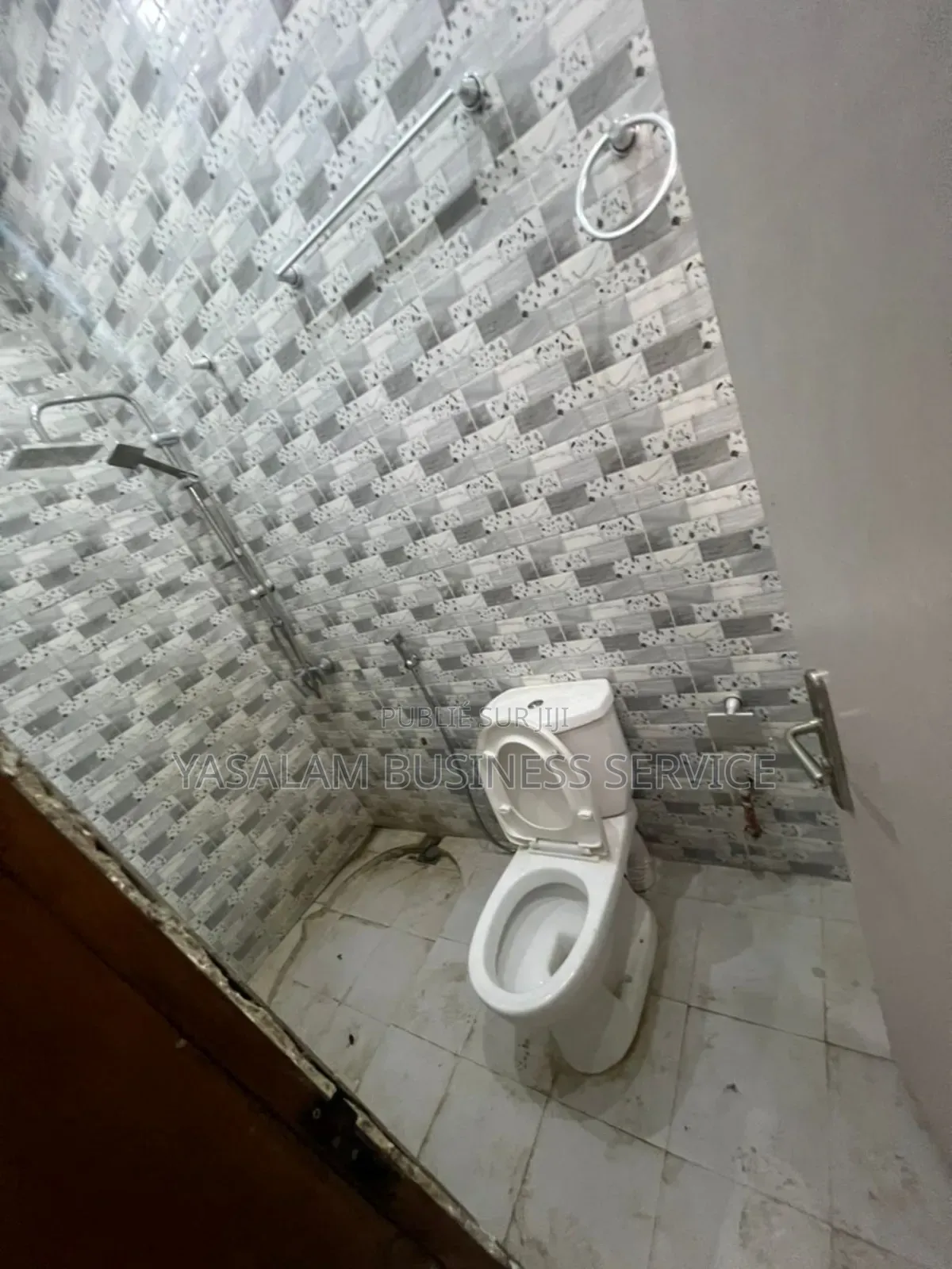 1chbre Studio dans Yasalam Business, Mermoz Sacré-Cœur à Louer