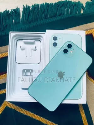 Photo - New Apple iPhone 11 128 GB Blanc