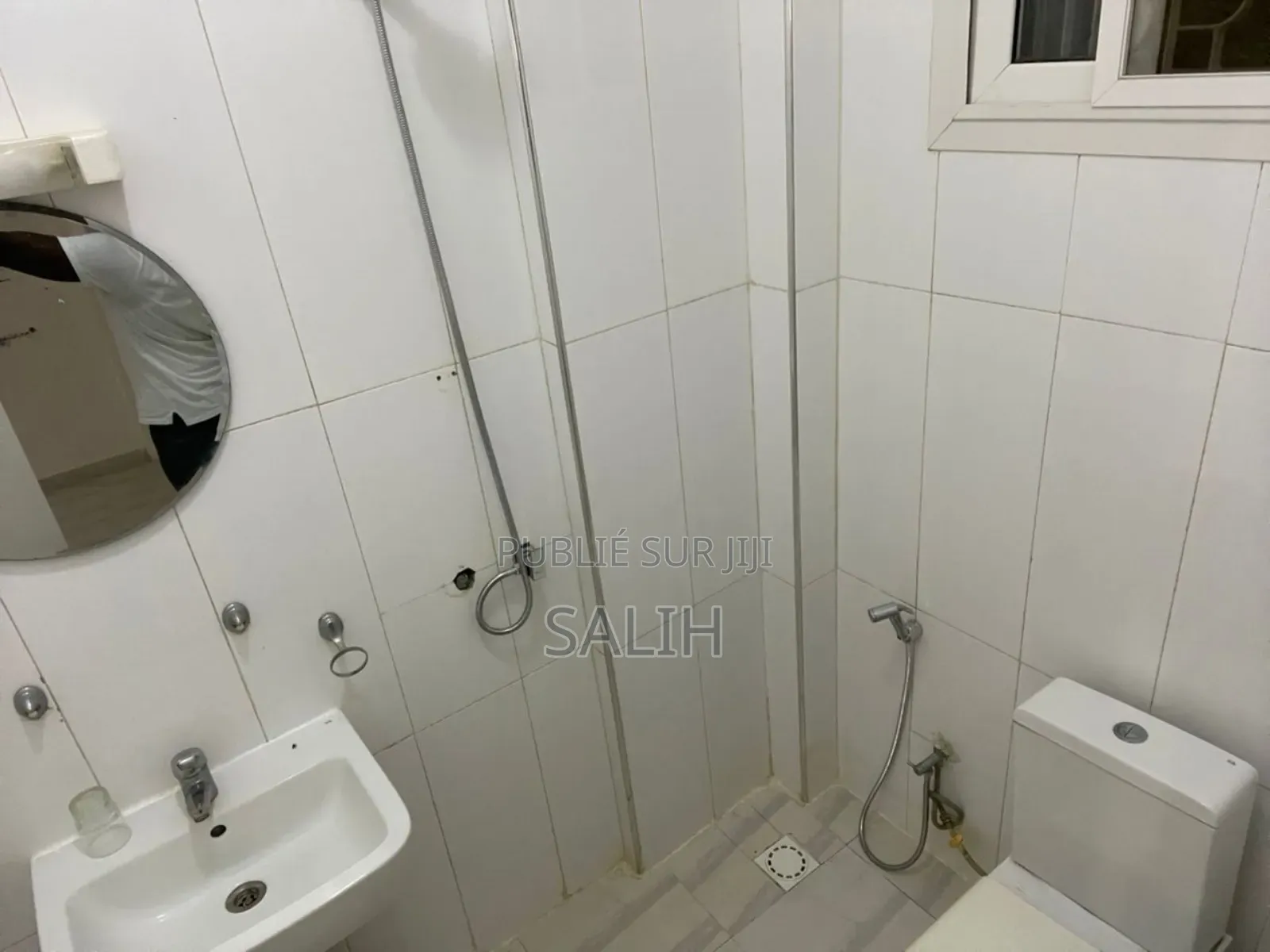 Furnished 2chbre Appartement dans Salih-Immo, Yoff à Louer