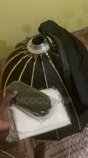 Softbox Parabolique 120cm Jaune Noir Avec Grille