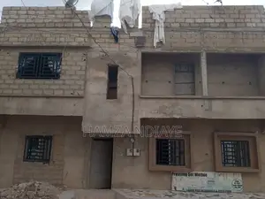 7chbre Maison dans Laye Pdg, Région de Dakar à Vendre