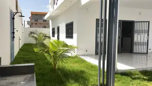 4chbre Maison dans Villa, Thiès Sud à Vendre
