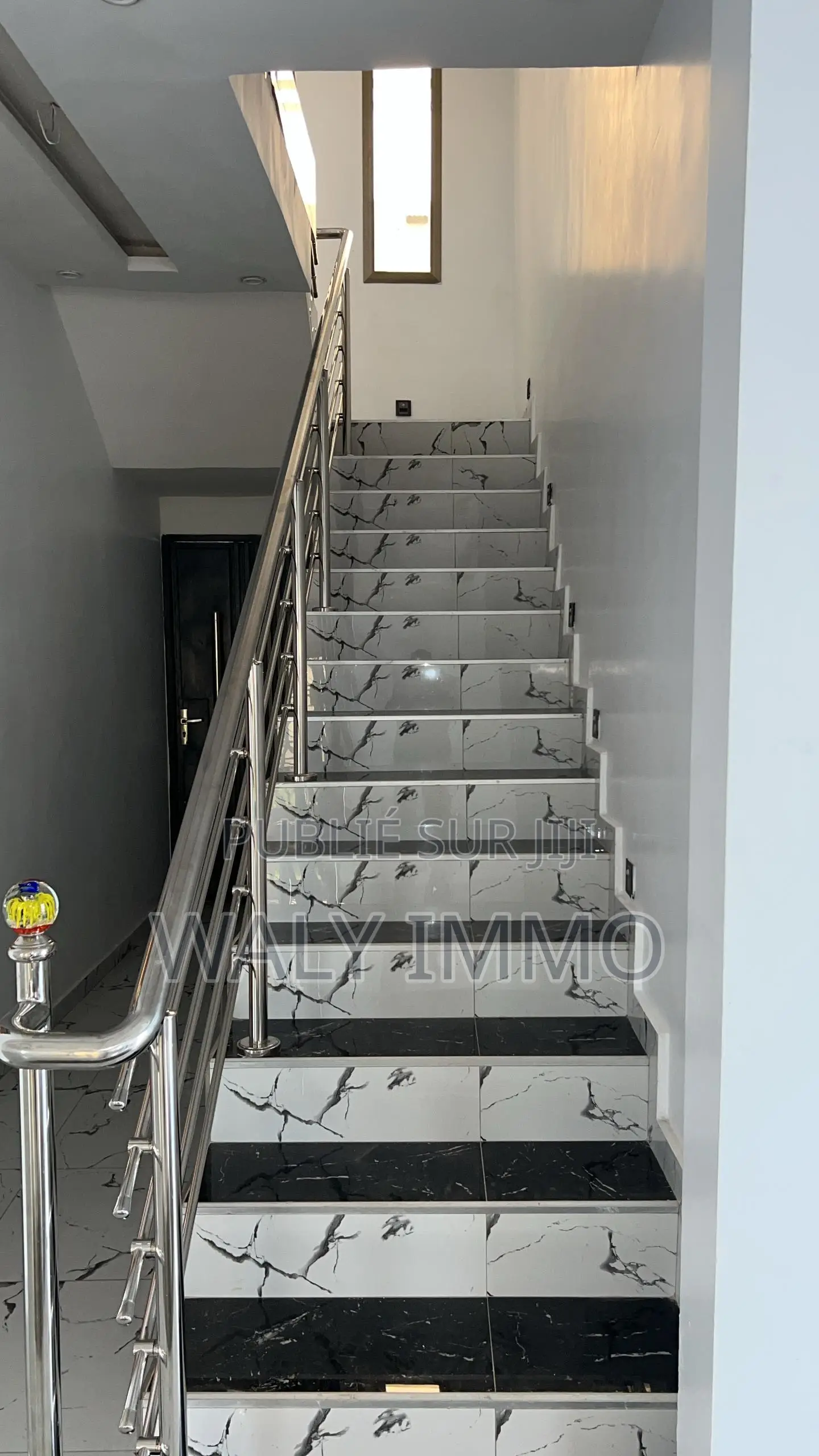 4chbre Maison dans Villa, Thiès Sud à Vendre