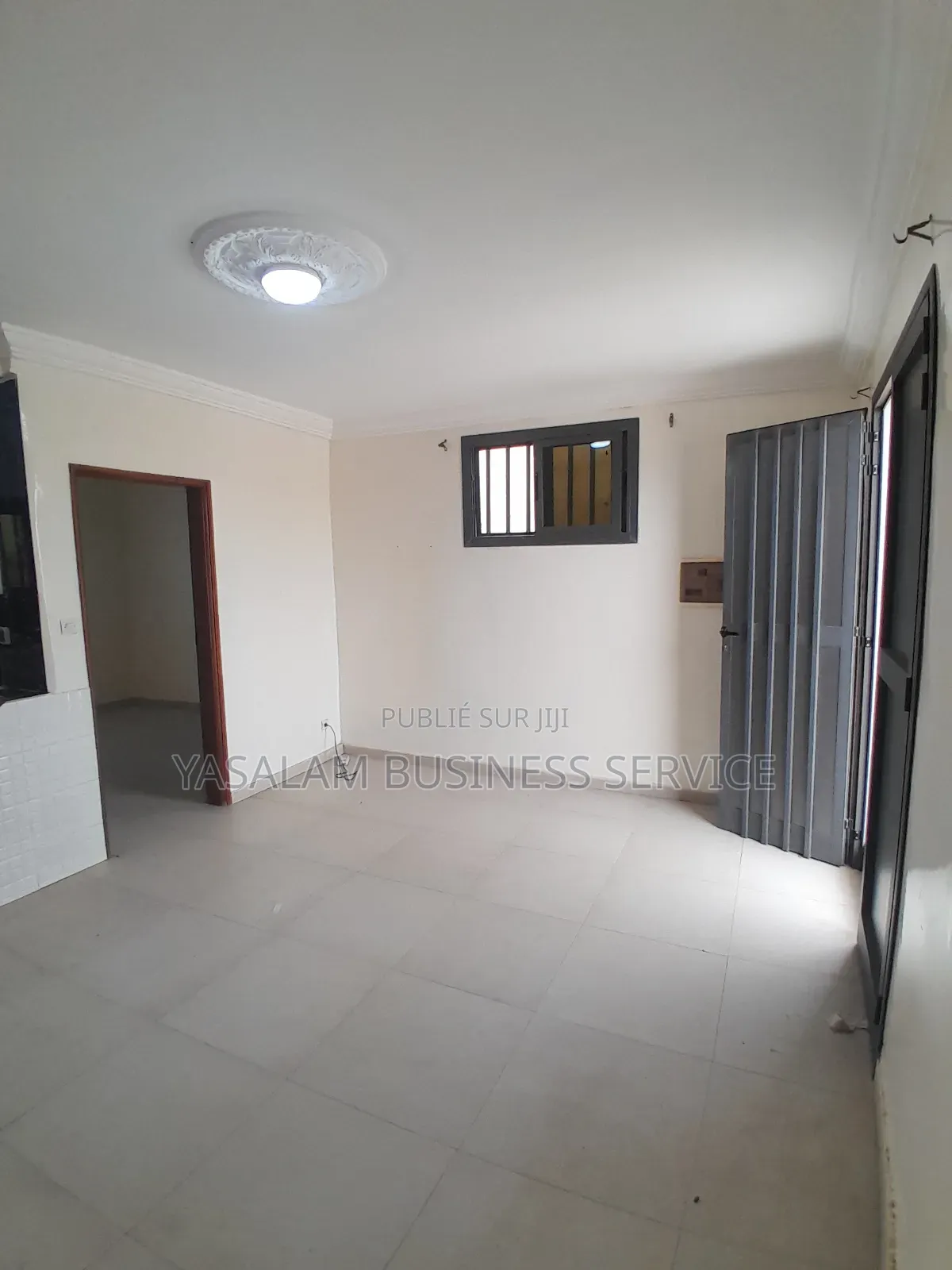 1chbre Studio dans Yasalam Business, Patte d'Oie à Louer