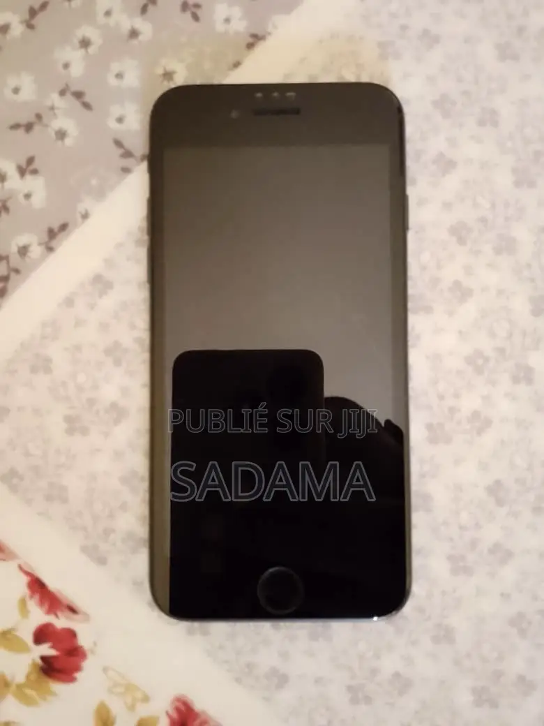 New Apple iPhone SE (2022) 64 GB Black