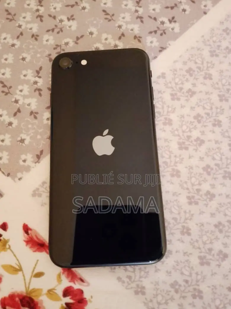 New Apple iPhone SE (2022) 64 GB Black