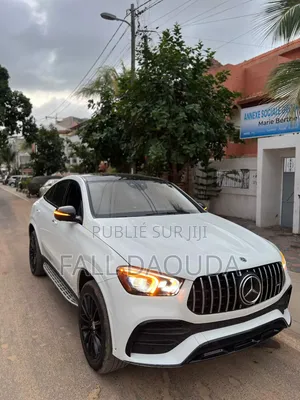 Photo - Mercedes-Benz GLE-Class 2020 Blanc