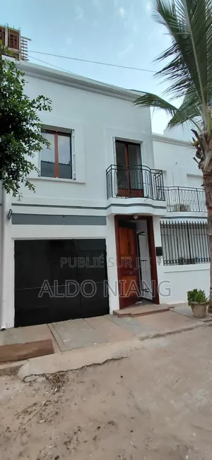 4chbre Villa dans Limaldo Immo, Almadies à Louer