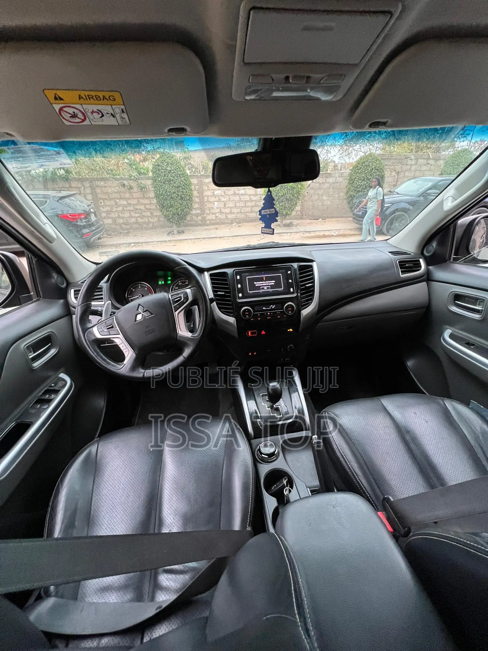 Mitsubishi L200 2019 Gris