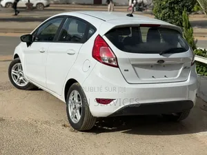 Ford Fiesta 2017 Blanc