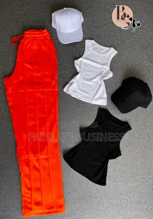 Photo - Ensemble Avec Casquette