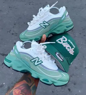 Photo - *Original New Balance 9060