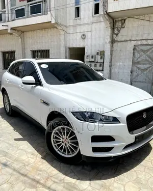Jaguar F-Pace 2017 Blanc