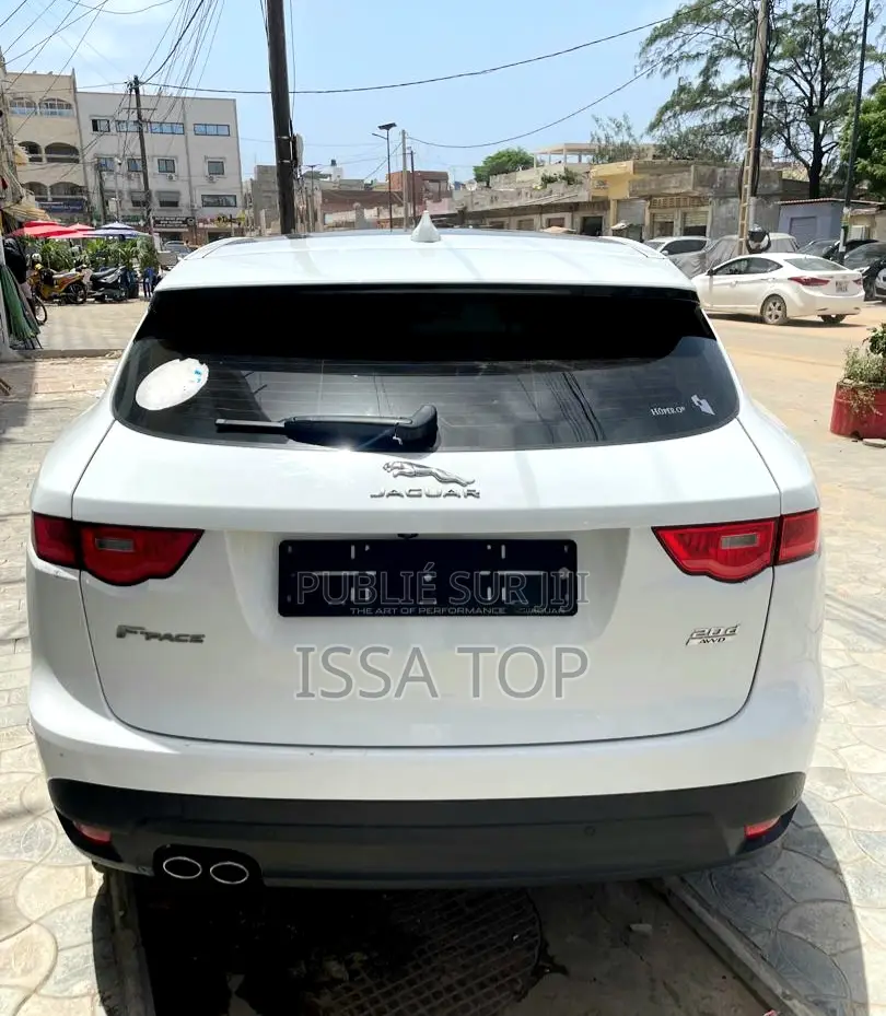Jaguar F-Pace 2017 Blanc