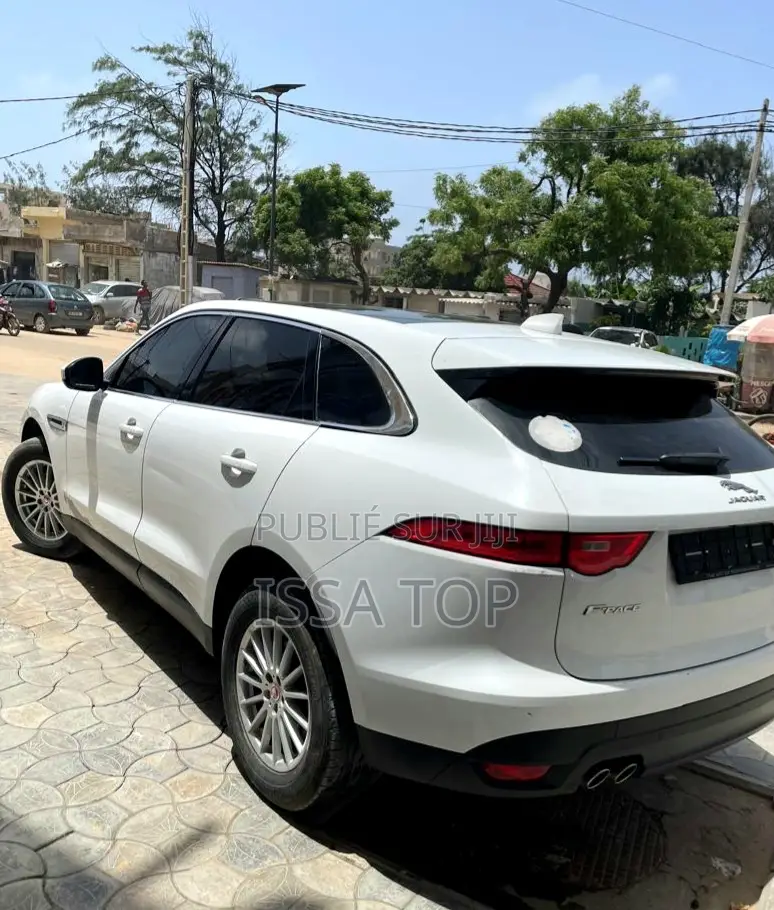 Jaguar F-Pace 2017 Blanc