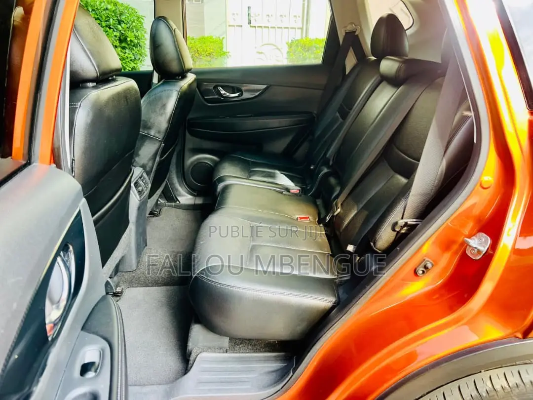 Nissan Rogue 2017 Orange