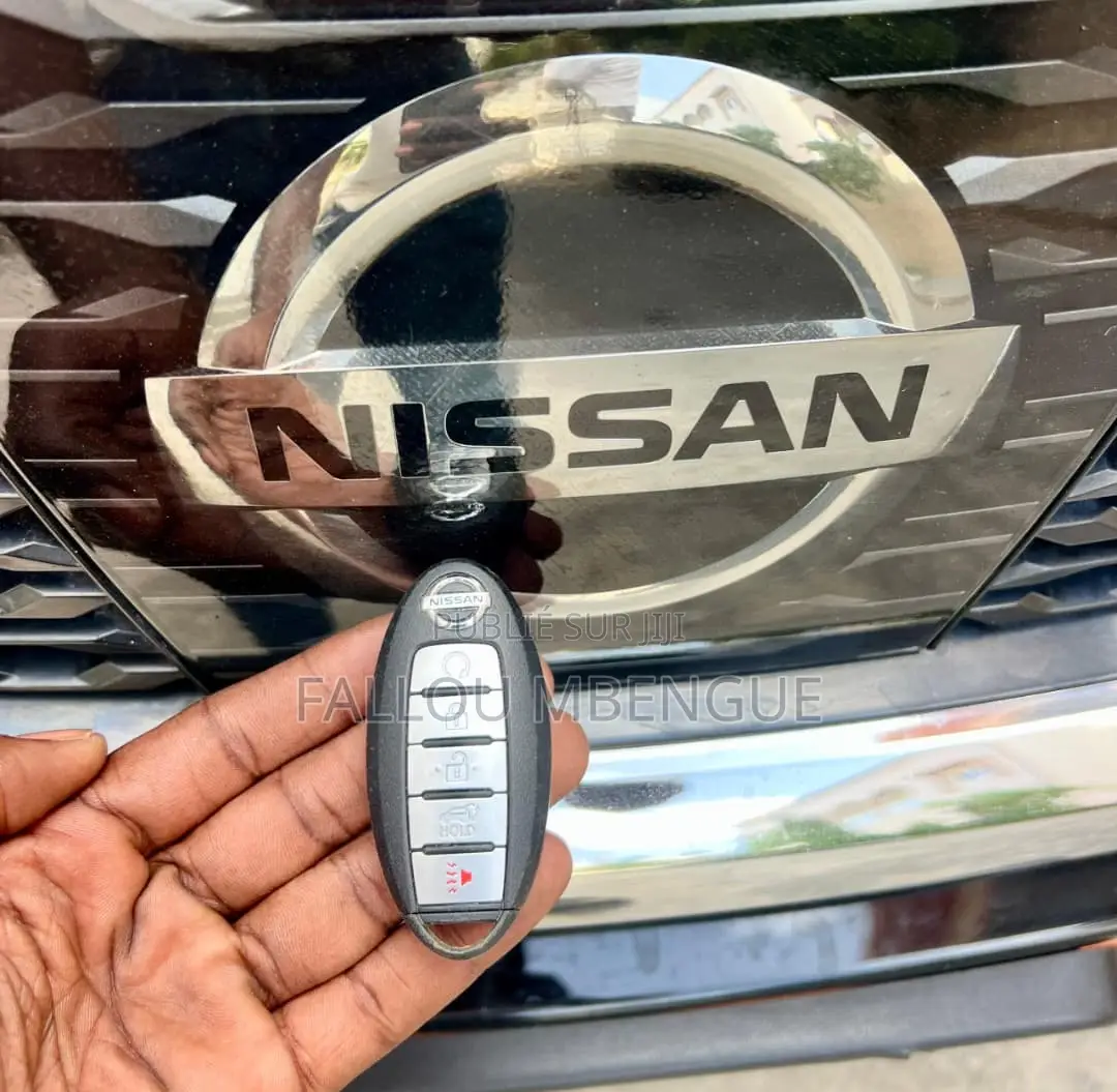 Nissan Rogue 2017 Orange