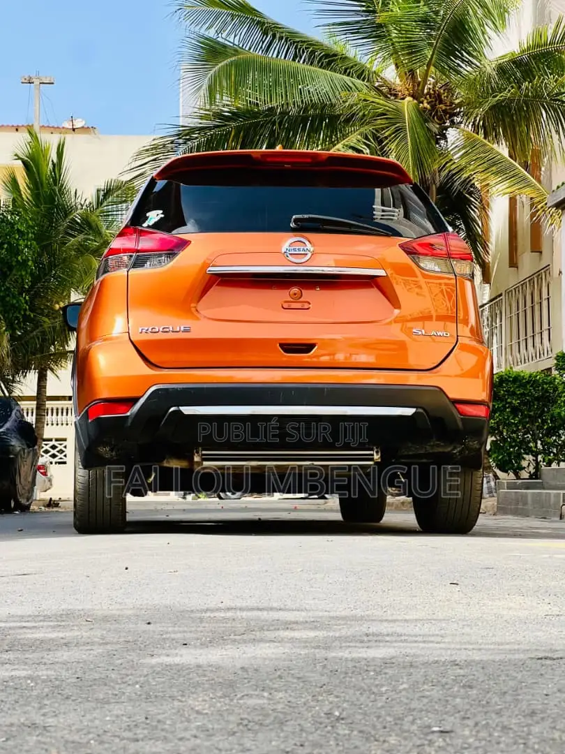 Nissan Rogue 2017 Orange