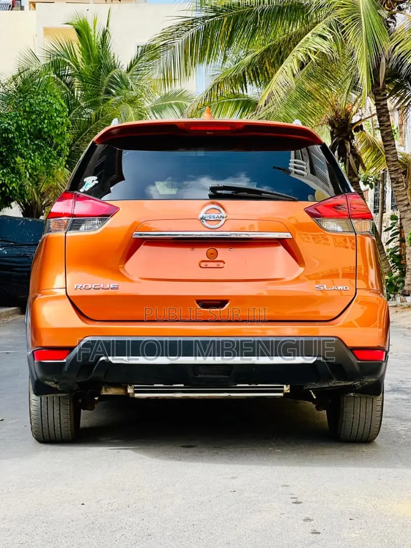 Nissan Rogue 2017 Orange