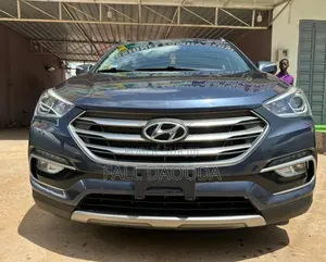 Photo - Hyundai Santa Fe 2017