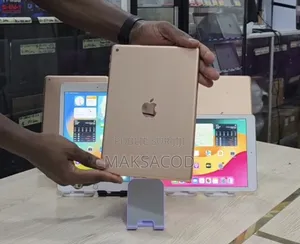 Apple iPad 9.7 128 GB