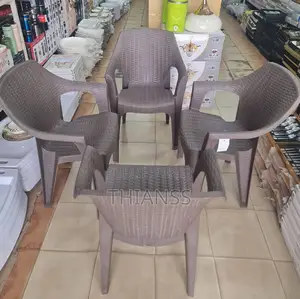 4 Chaises Plastique Original