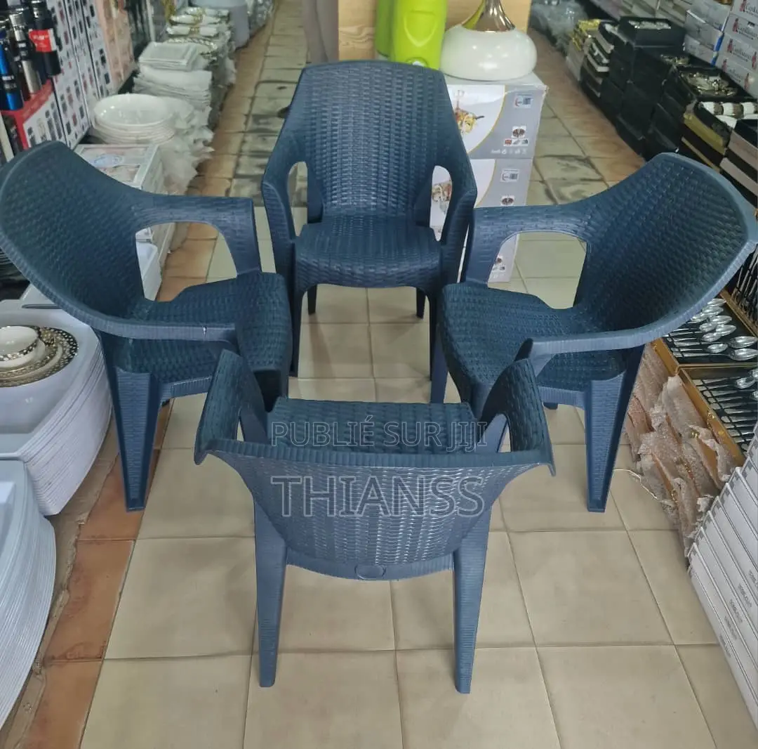 4 Chaises Plastique Original