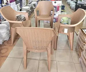 4 Chaises Plastique Original