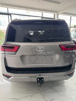 Toyota Land Cruiser Prado 2.8 2025 Gris