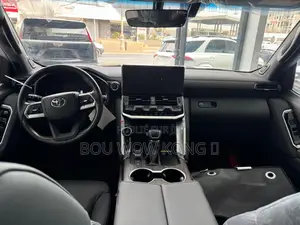 Toyota Land Cruiser Prado 2.8 2025 Gris