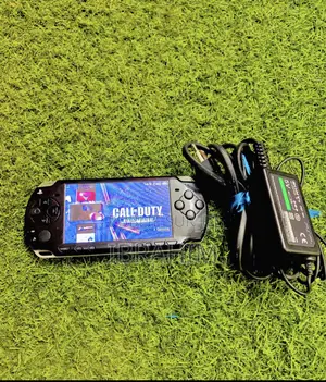 Photo - PSP Slim Venant Propre 25 Jeux