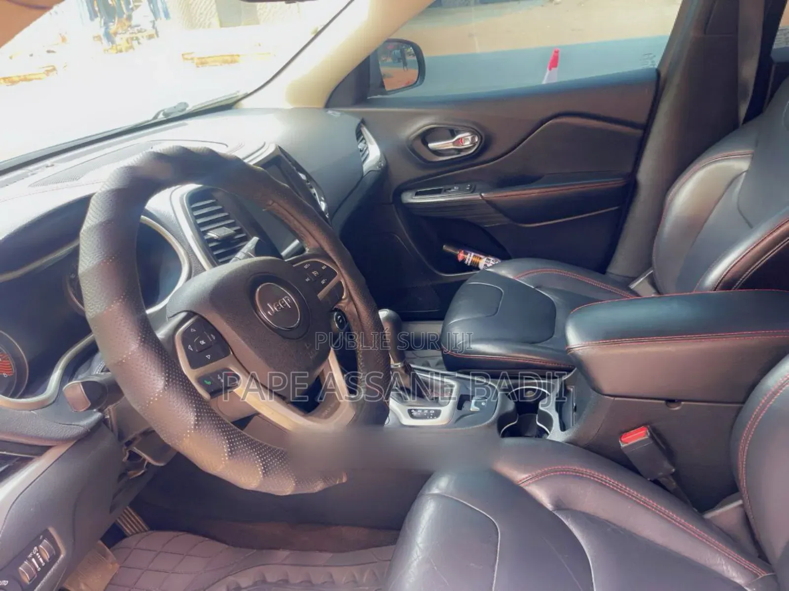 Location Jeep Cherokee Trailhawk