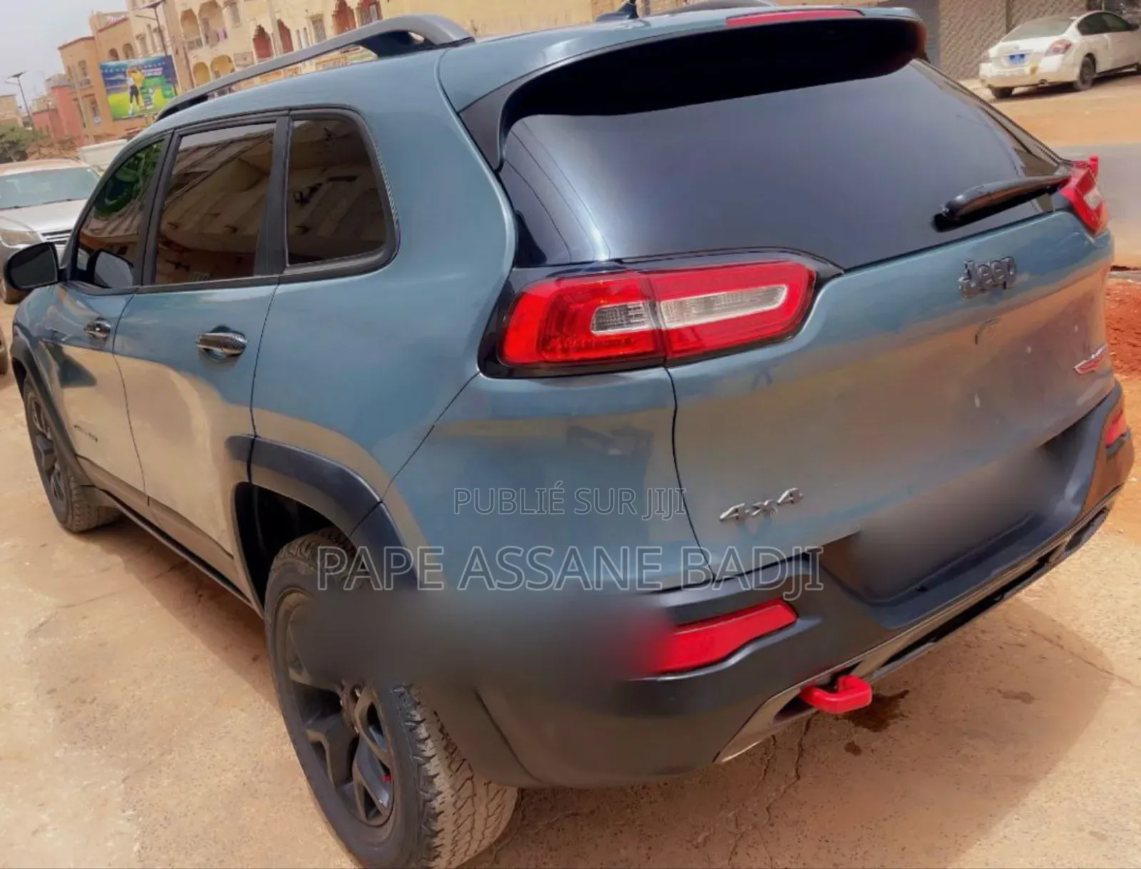 Location Jeep Cherokee Trailhawk